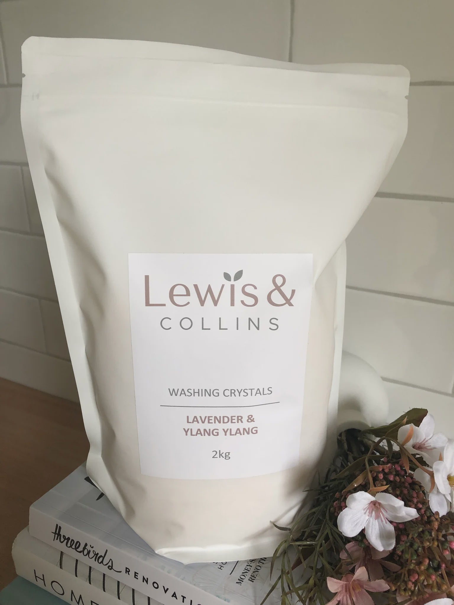 Lewis & Collins Washing Crystals 2kg - Lavender & Ylang Ylang
