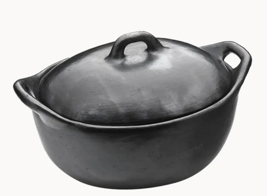 La Chamba Oval Casserole Dish w/ Lid (Size 3)