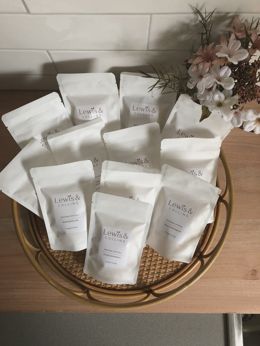 Lewis & Collins Washing Crystals 2kg - Black Raspberry & Vanilla